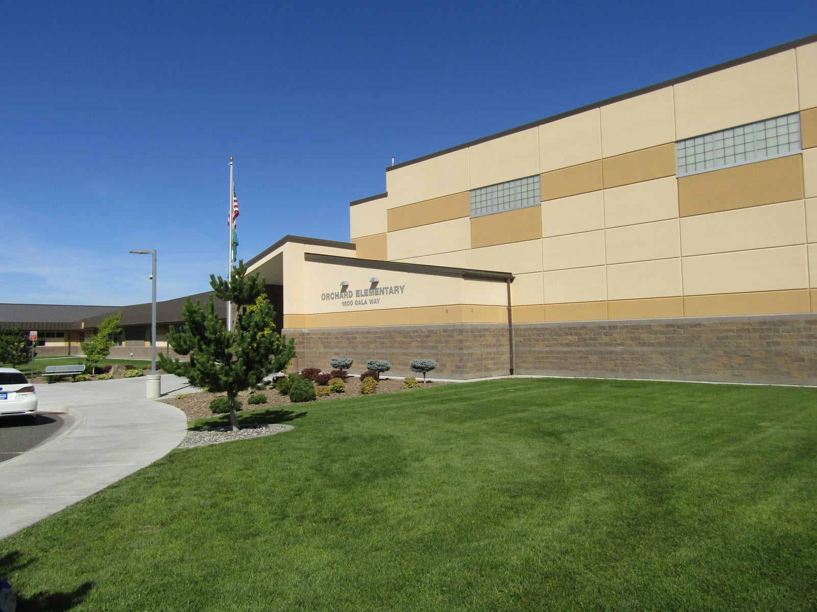 Orchard Elementary school building